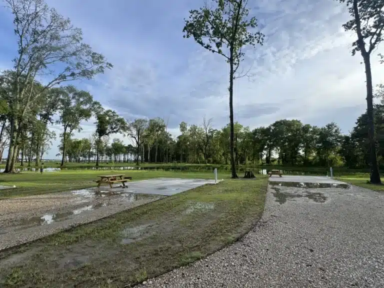 Full Hookup RV Sites